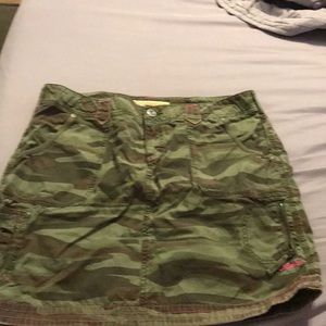 Camo skirt size18